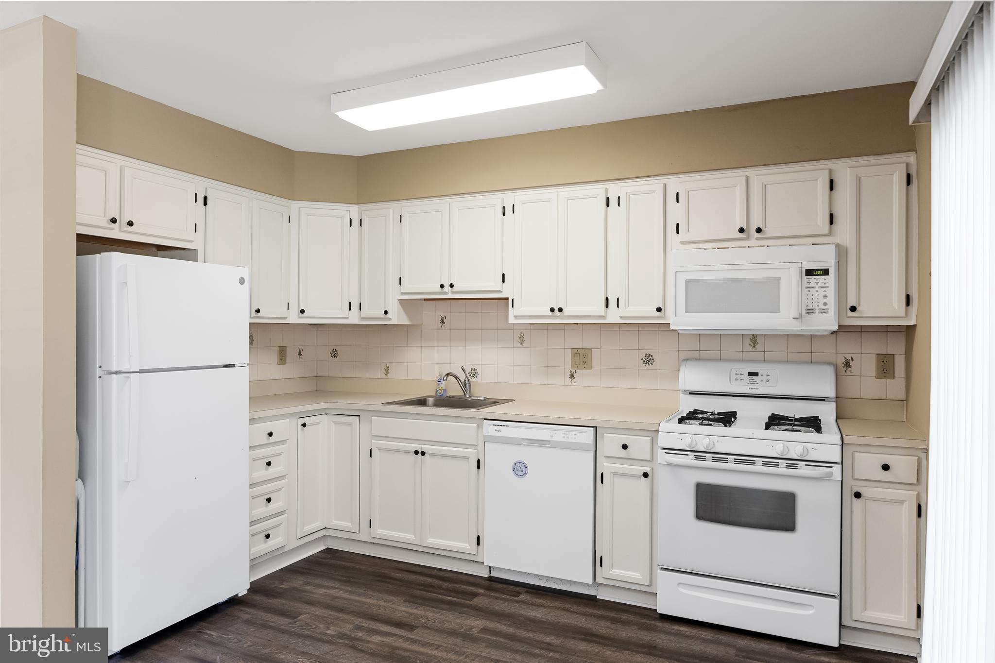 186 Kettlebrook Drive Mount Laurel, NJ 08054 - Photo 9 of 29