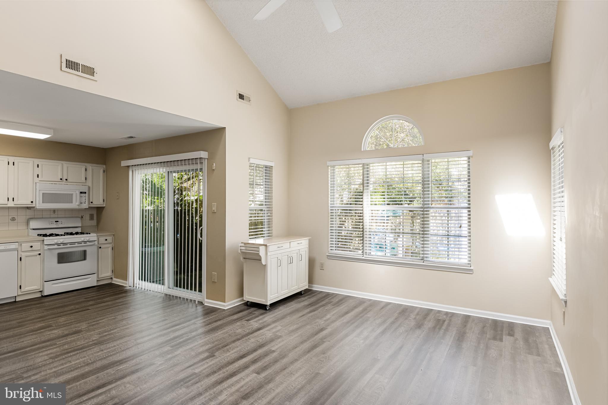 186 Kettlebrook Drive Mount Laurel, NJ 08054 - Photo 10 of 29