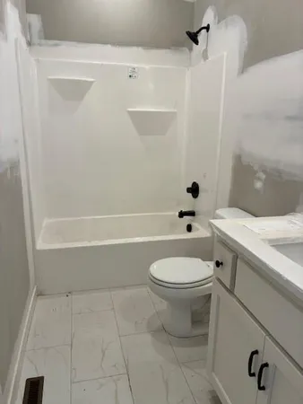 $450,000 | 16256 Giorgia Street, Parkville, MO 64152