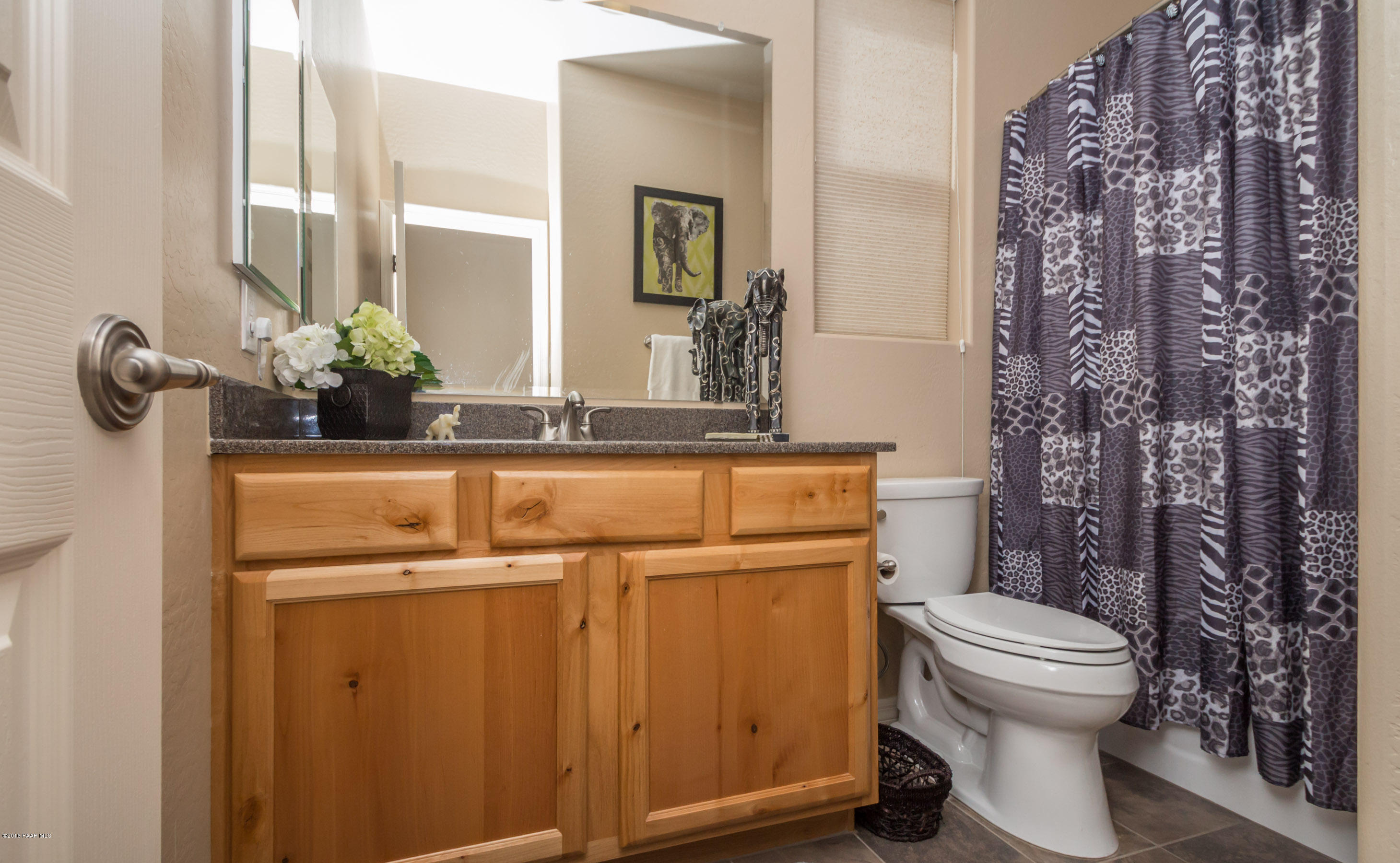 1087 Half Hitch Road, Unit 6 Prescott Valley, AZ 86314 - Photo 13 of 30 Guest Bath