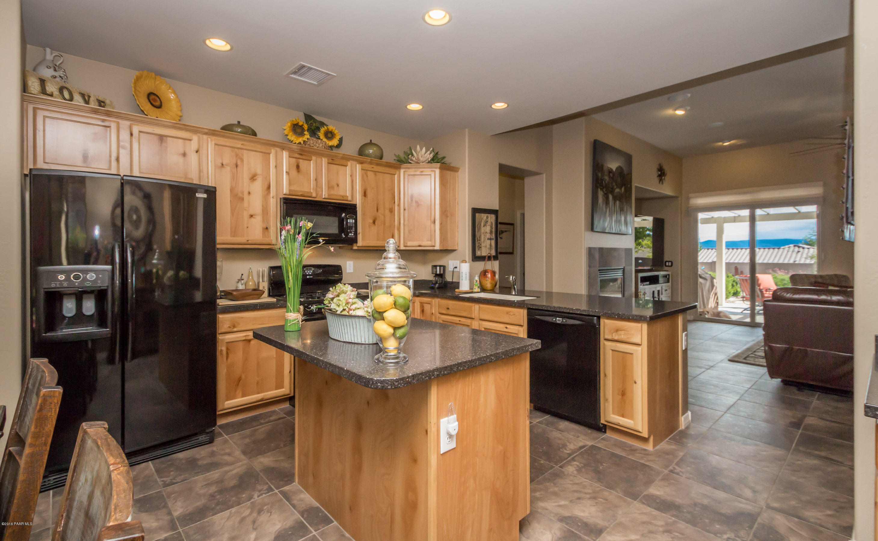 1087 Half Hitch Road, Unit 6 Prescott Valley, AZ 86314 - Photo 7 of 30 Kitchen