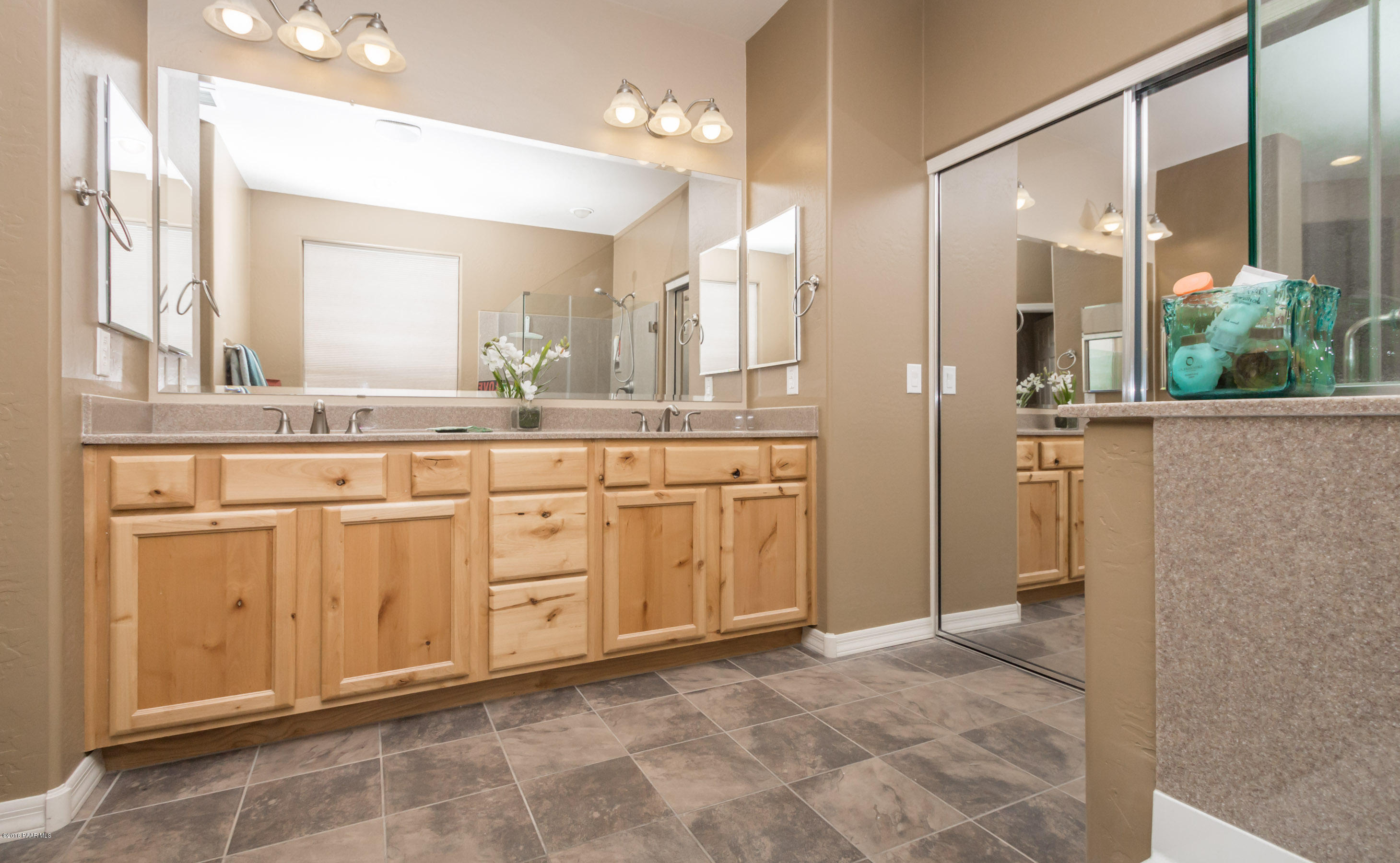 1087 Half Hitch Road, Unit 6 Prescott Valley, AZ 86314 - Photo 10 of 30 Master Bath