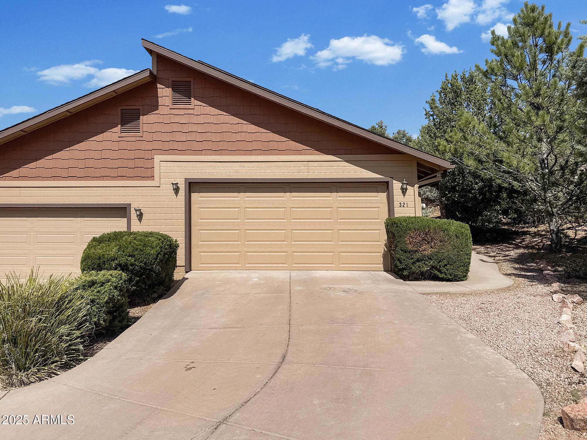 321 South Golden Bear Point Payson, AZ 85541 - Photo 1 of 23 a view of backyard of house and trees