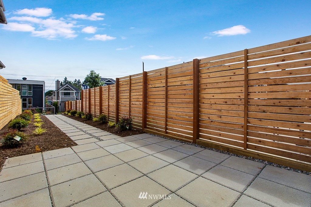 710 North 77th Street Seattle, WA 98103 - Photo 20 of 22 Gallery Image 20