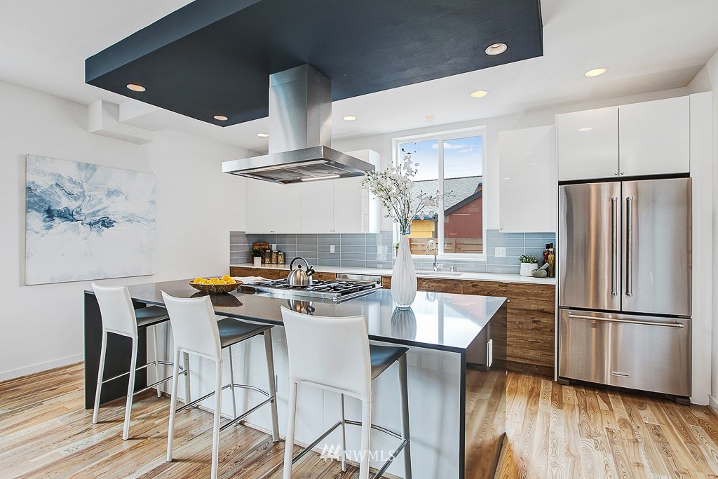 710 North 77th Street Seattle, WA 98103 - Photo 8 of 22 Gallery Image 8
