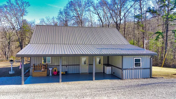 $359,900 | 128 Knepp Road, Deer Lodge, TN 37726