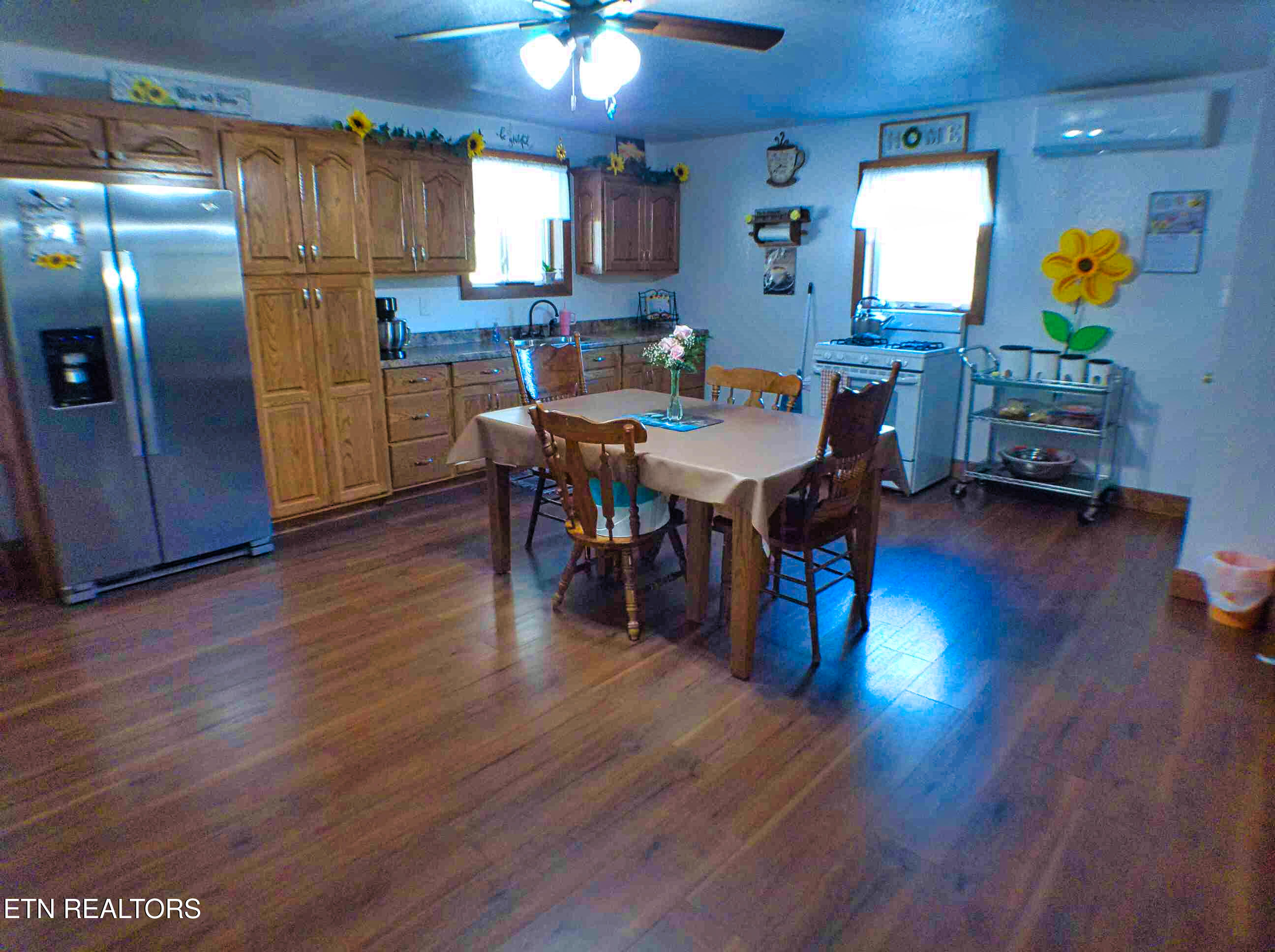 128 Knepp Road Deer Lodge, TN 37726 - Photo 11 of 55 ANMP0111