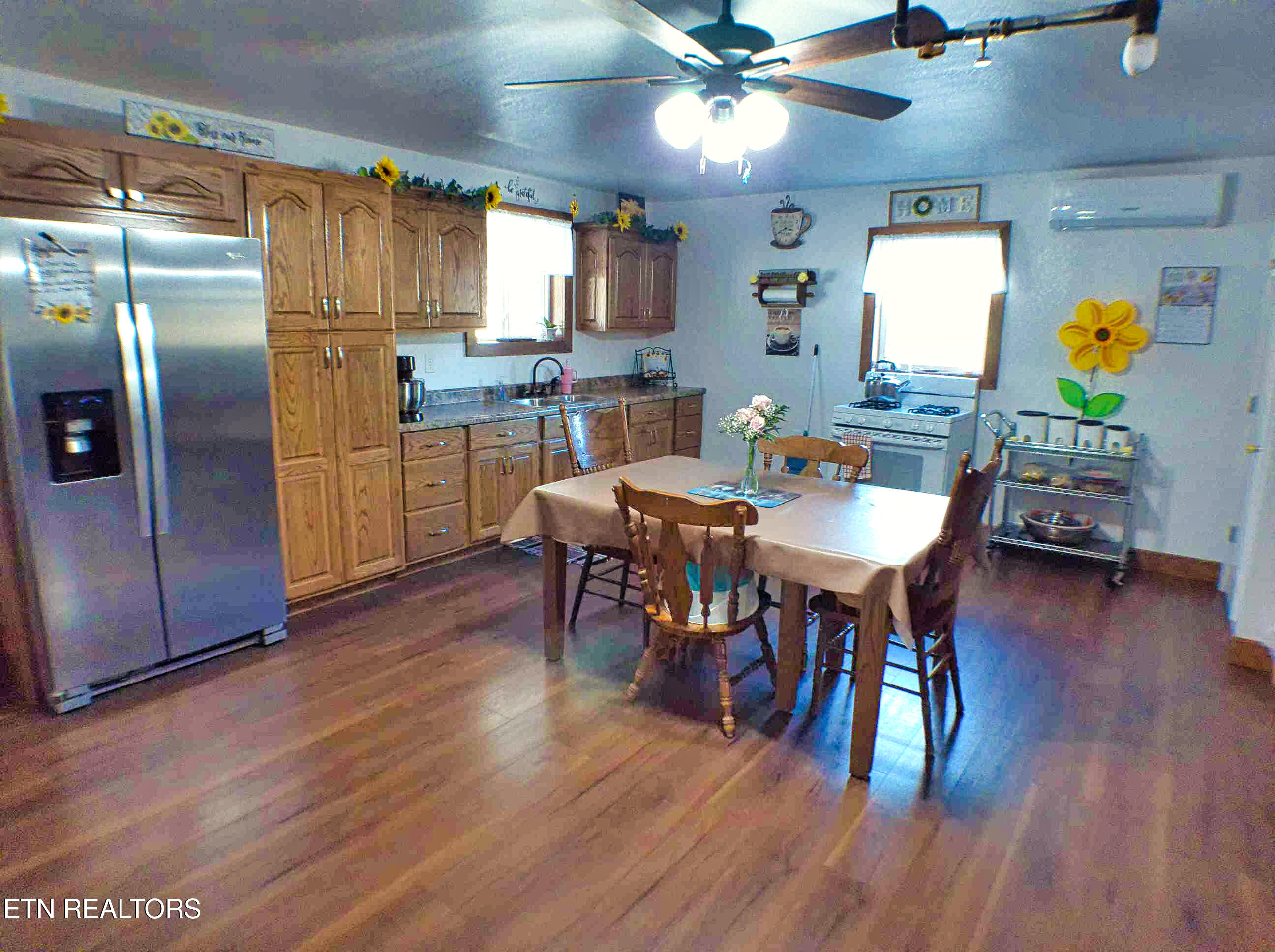 128 Knepp Road Deer Lodge, TN 37726 - Photo 12 of 55 ANMP0113