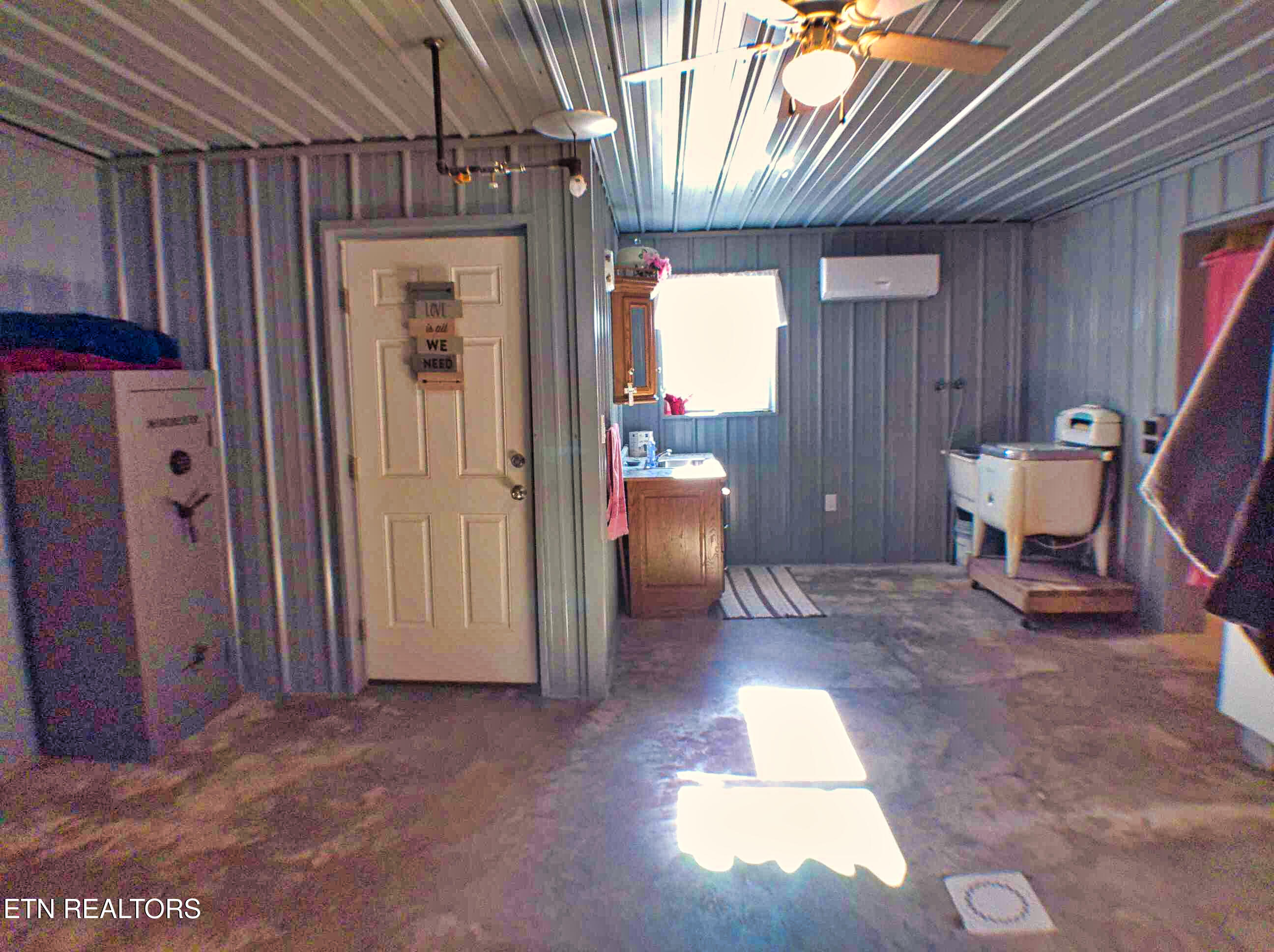 128 Knepp Road Deer Lodge, TN 37726 - Photo 21 of 55 ANMP0125