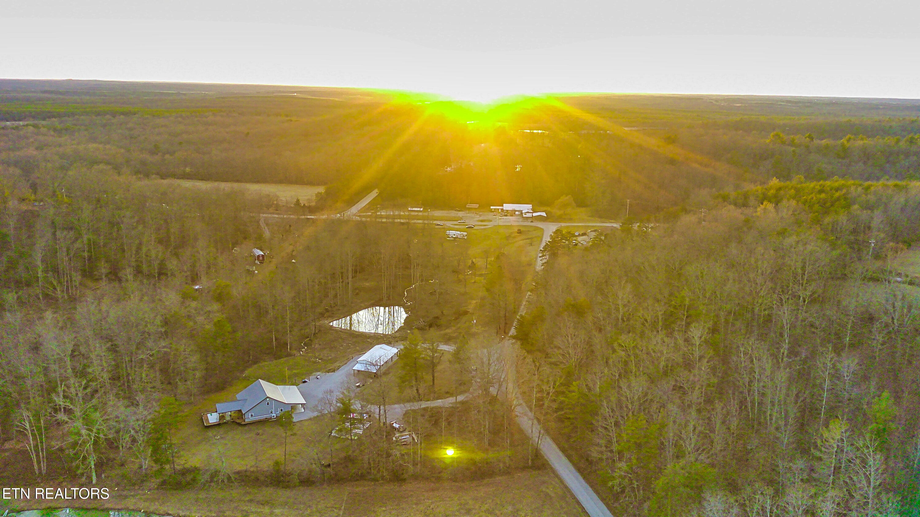 128 Knepp Road Deer Lodge, TN 37726 - Photo 54 of 55 FIMI0043