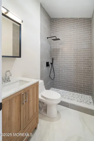 $872,000 | 11 Cheerful Place, Highlands, NJ 07732