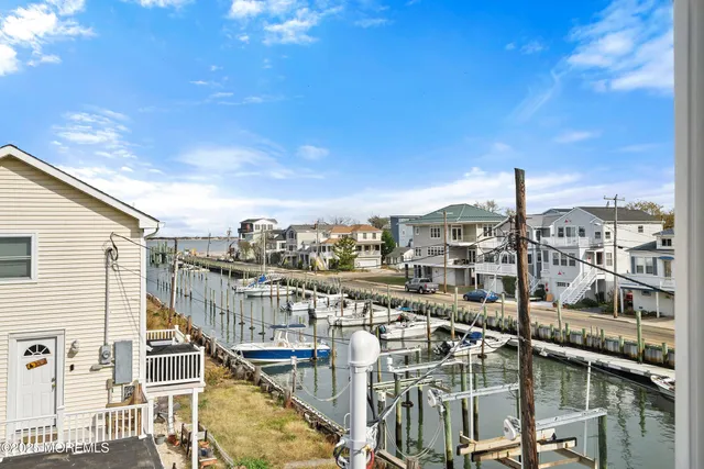 $872,000 | 11 Cheerful Place, Highlands, NJ 07732