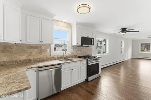 $840,000 | 11 Cheerful Place, Highlands, NJ 07732