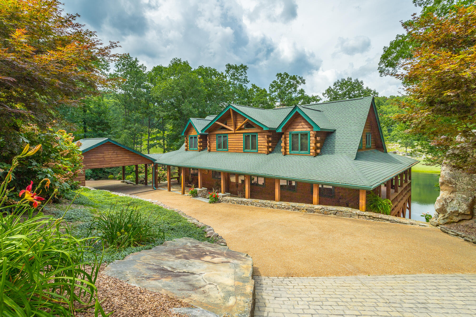 893 Rushing Water Trail Rising Fawn, GA 30738 - Photo 17 of 127 Front Elevation