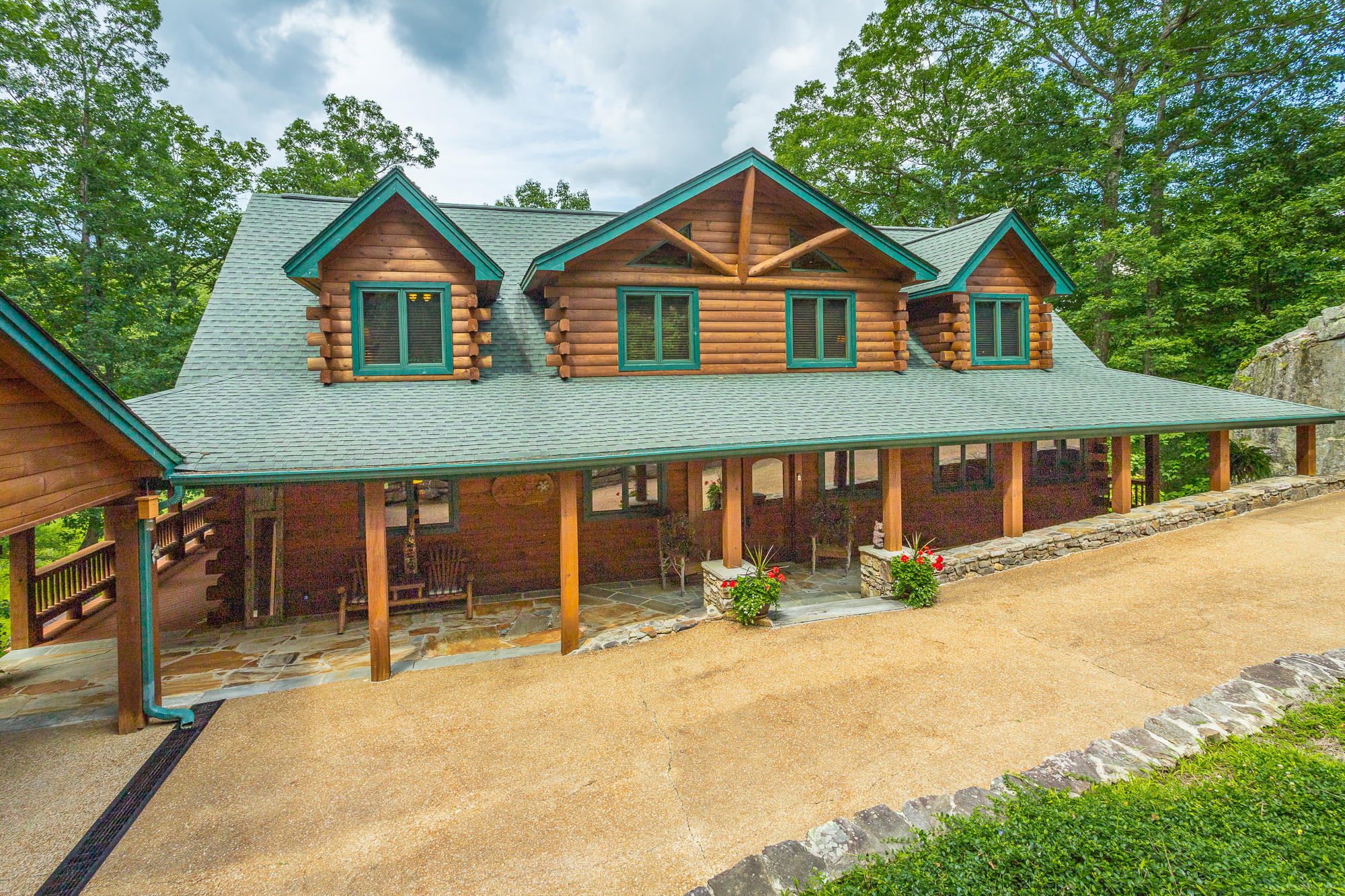 893 Rushing Water Trail Rising Fawn, GA 30738 - Photo 19 of 127 Front Elevation
