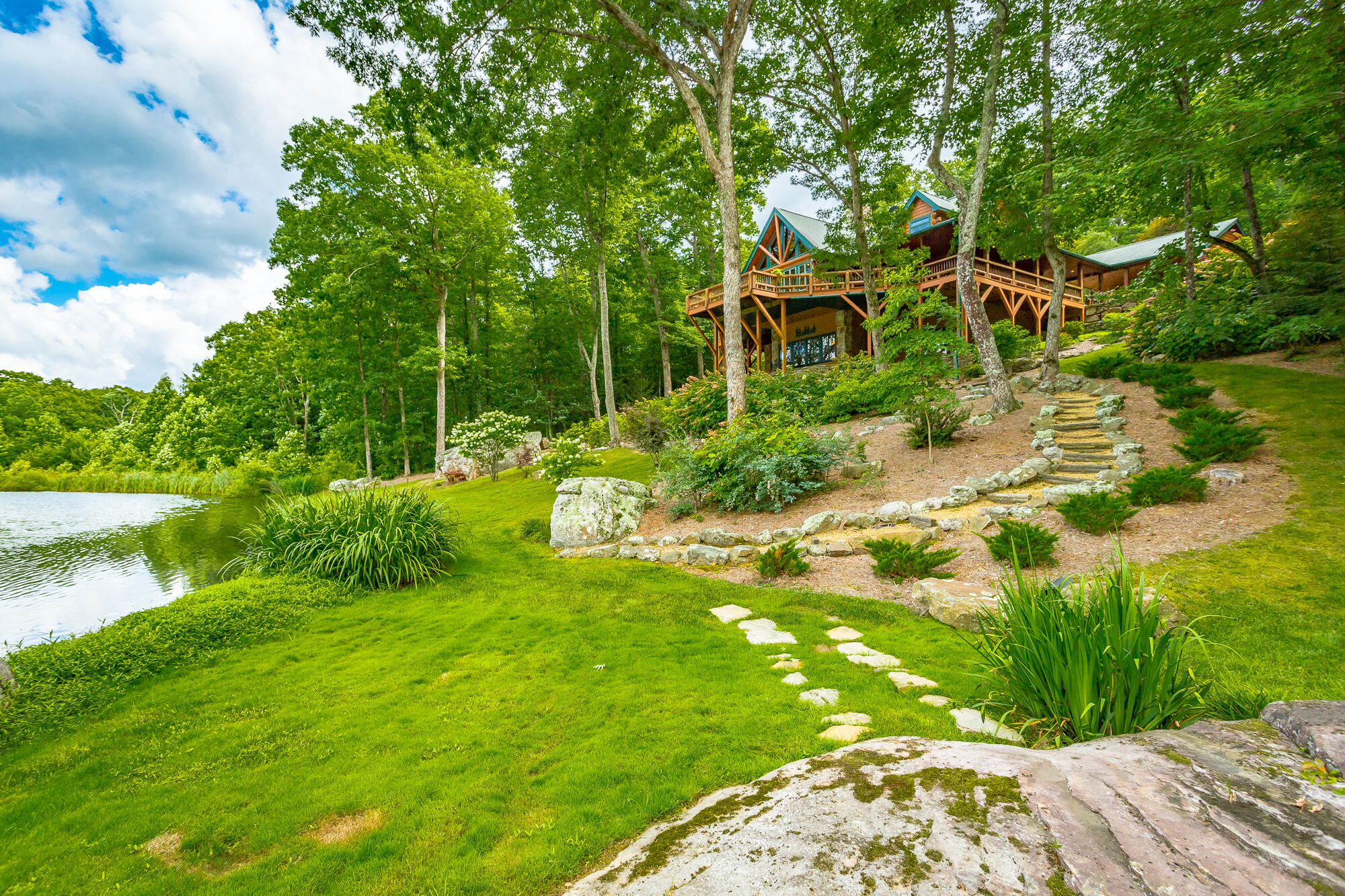893 Rushing Water Trail Rising Fawn, GA 30738 - Photo 6 of 127 Impressive Yard