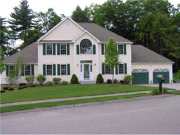 10 Hummingbird Lane Hudson, NH 03051 - Photo 1 of 5 Gallery Image 1