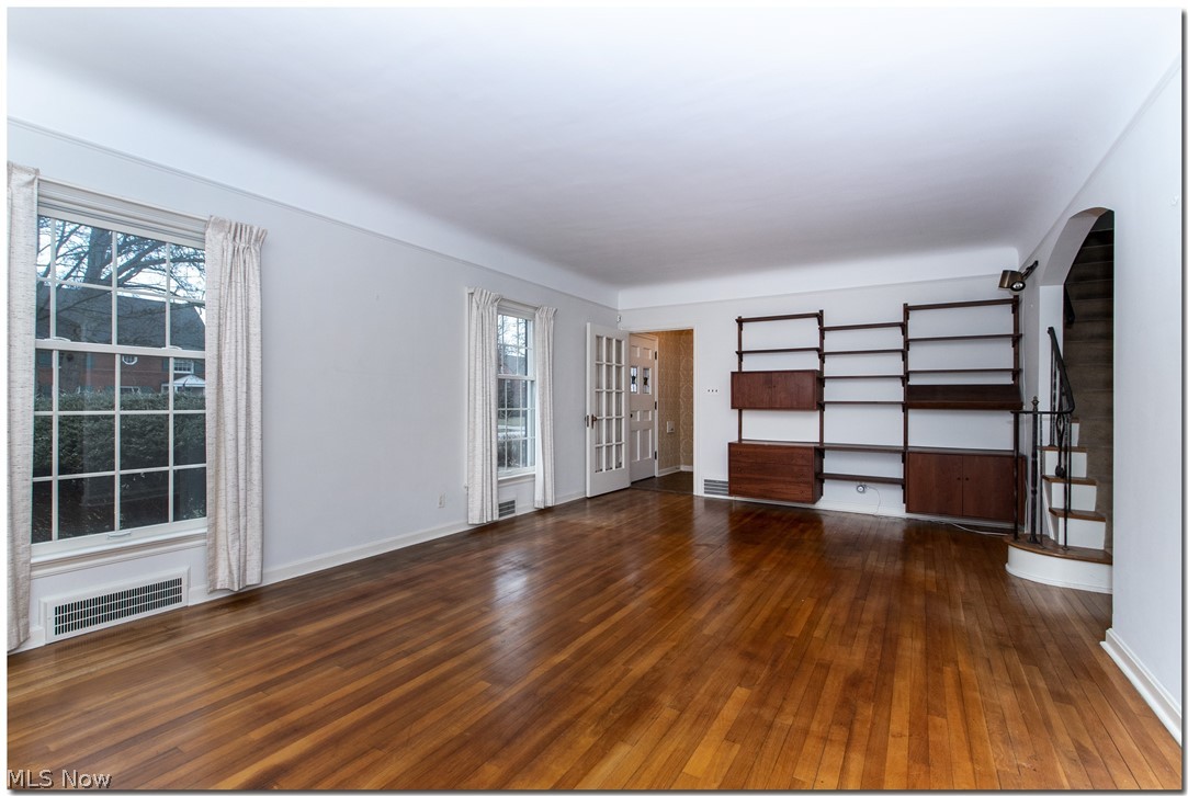 2575 Charney Road Cleveland, OH 44118 - Photo 5 of 35 Gallery Image 5