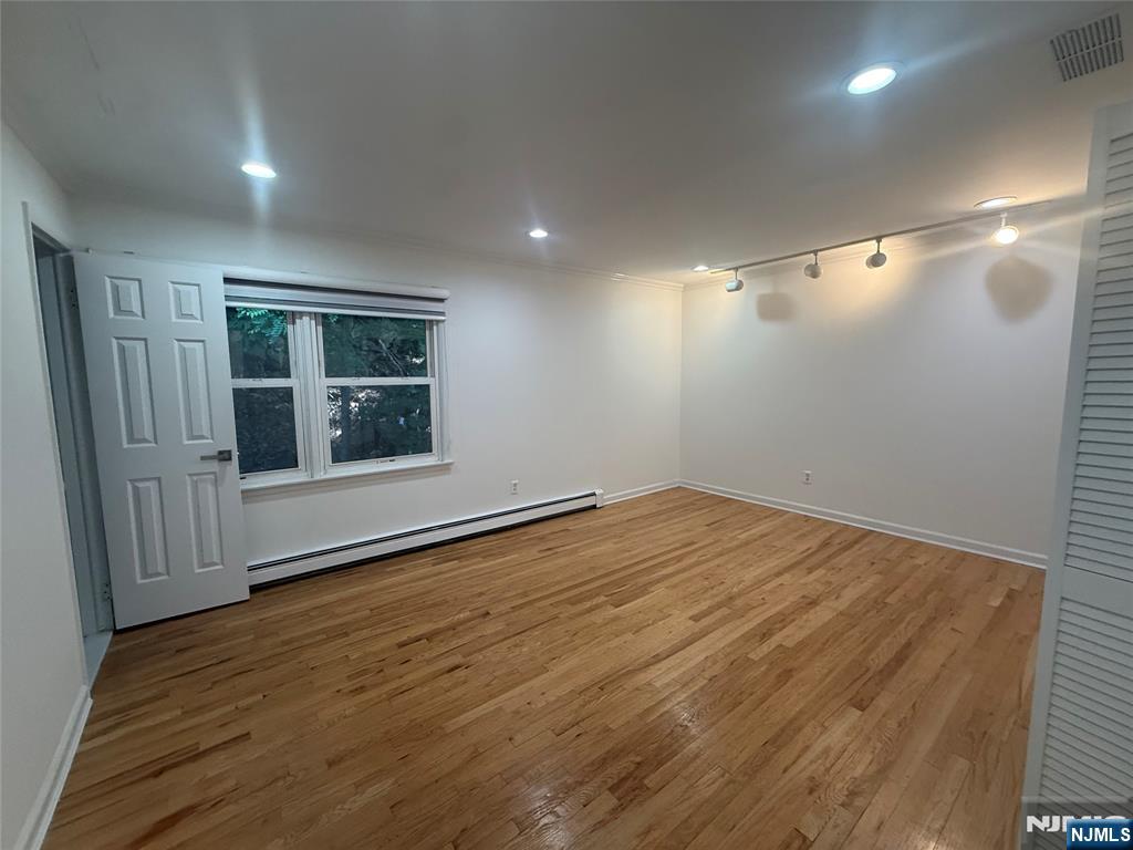 31 Hooks Lane, Unit 7 Edgewater, NJ 07020 - Photo 13 of 15