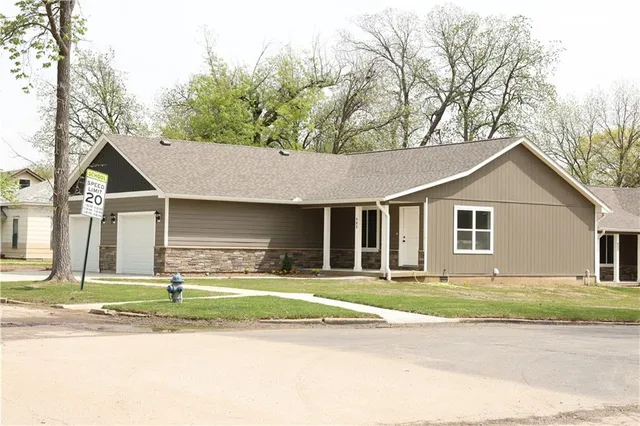 $164,000 | 902 North 9th Street, Neodesha, KS 66757