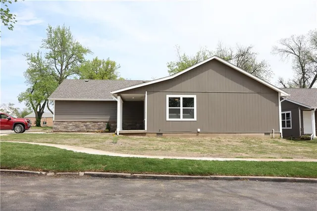 $164,000 | 902 North 9th Street, Neodesha, KS 66757