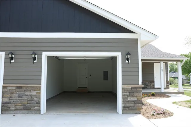 $164,000 | 902 North 9th Street, Neodesha, KS 66757