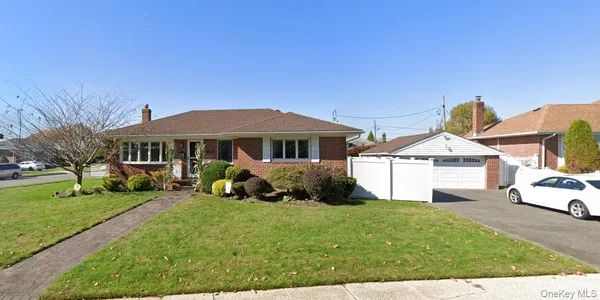 $4,300 | 3918 Berger Avenue, Bethpage, NY 11714