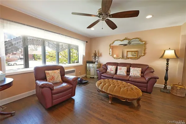 $4,300 | 3918 Berger Avenue, Bethpage, NY 11714