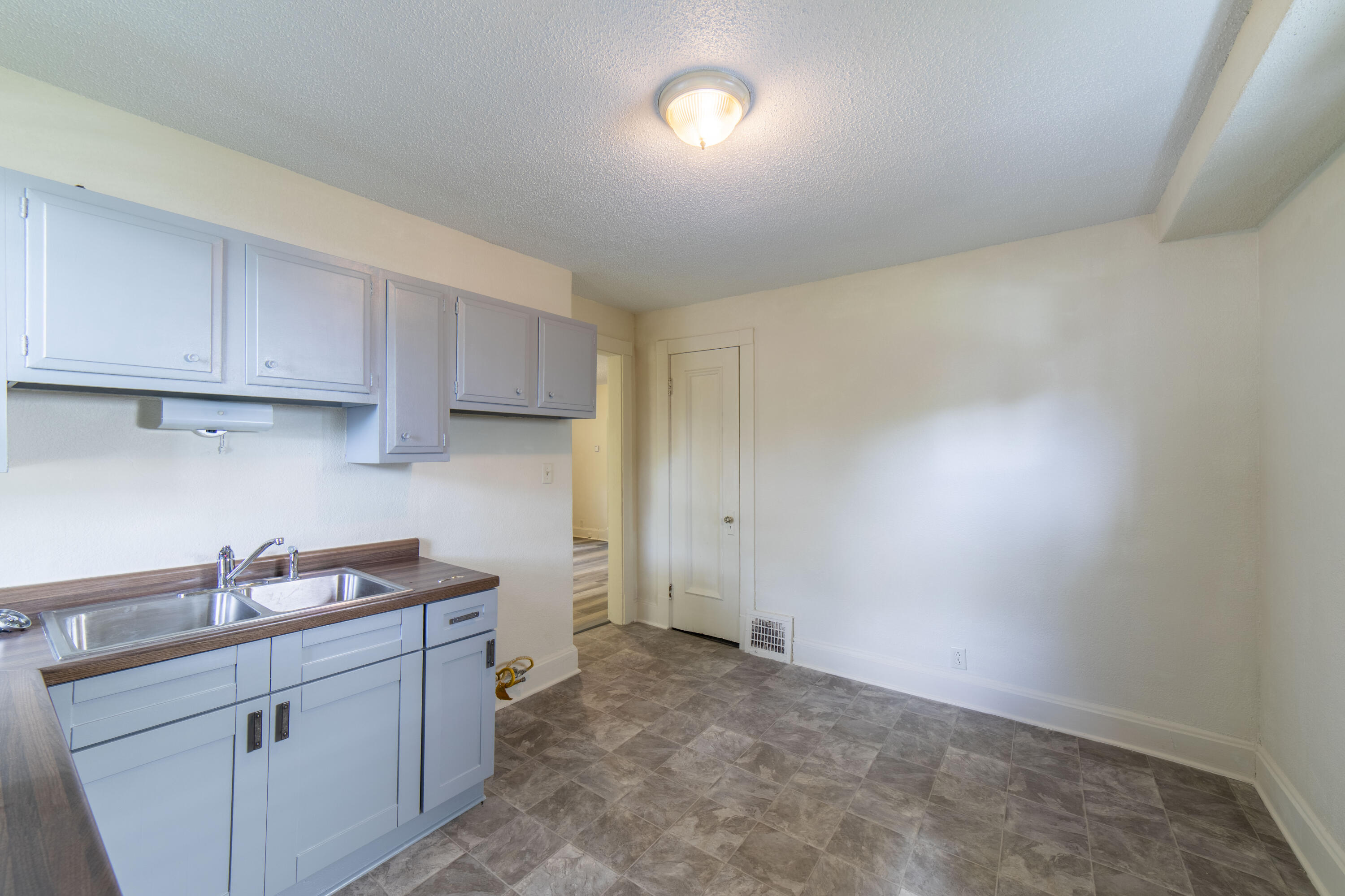 2222 North 51st Street Milwaukee, WI 53208 - Photo 12 of 26 Kitchen