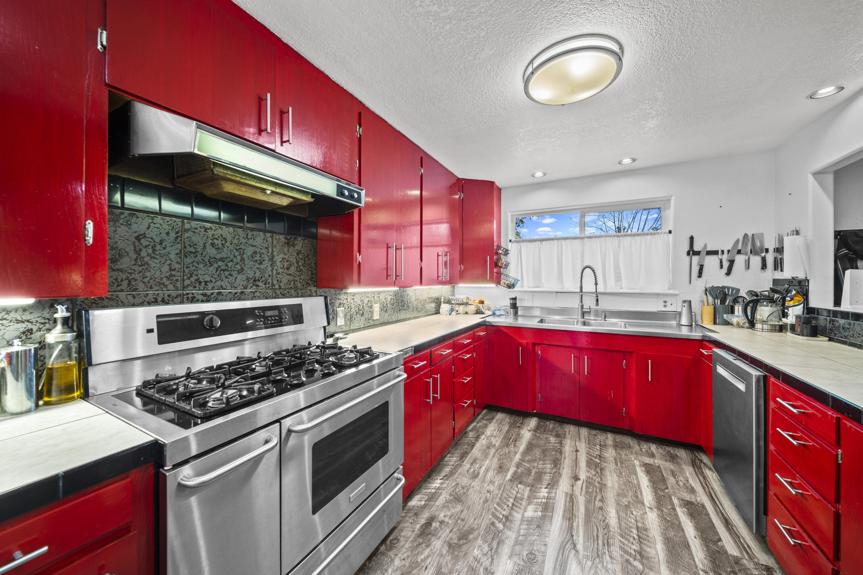 2650 Irwin Road Redding, CA 96002 - Photo 4 of 14 712A9616
