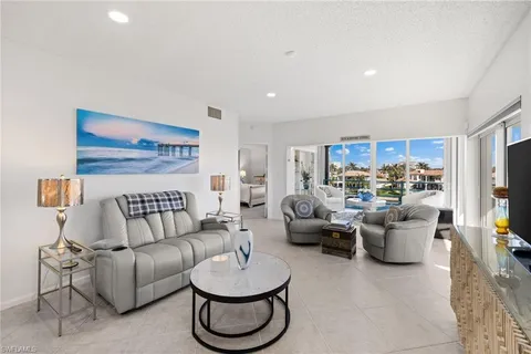 $970,000 | 255 Park Shore Drive, Unit 3341, Naples, FL 34103