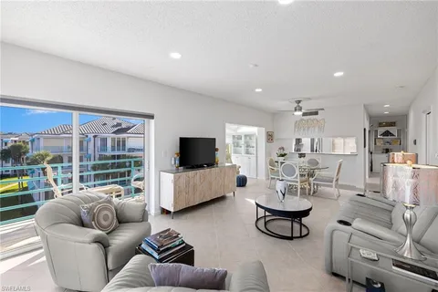 $970,000 | 255 Park Shore Drive, Unit 3341, Naples, FL 34103