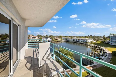 $970,000 | 255 Park Shore Drive, Unit 3341, Naples, FL 34103