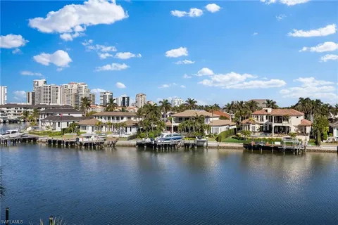 $970,000 | 255 Park Shore Drive, Unit 3341, Naples, FL 34103