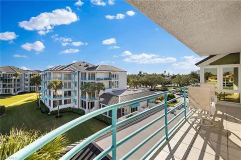 $970,000 | 255 Park Shore Drive, Unit 3341, Naples, FL 34103