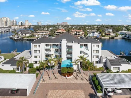 $970,000 | 255 Park Shore Drive, Unit 3341, Naples, FL 34103