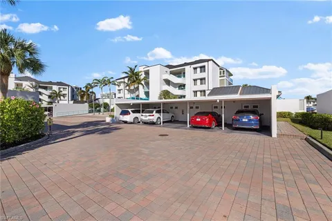 $970,000 | 255 Park Shore Drive, Unit 3341, Naples, FL 34103