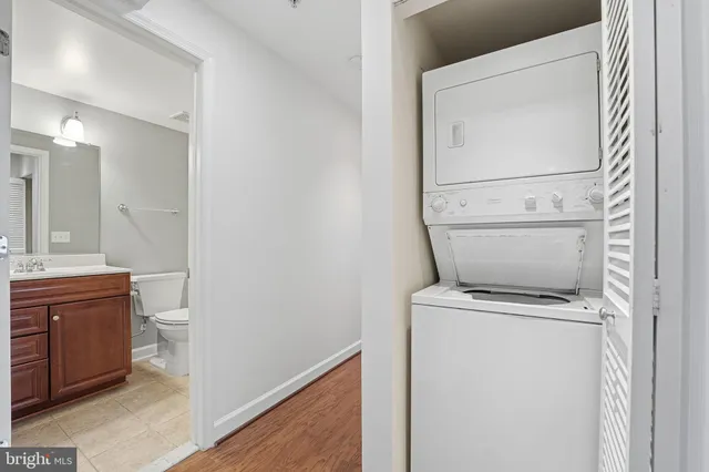 $2,800 | 4167 South Four Mile Run Drive, Unit 103, Arlington, VA 22204