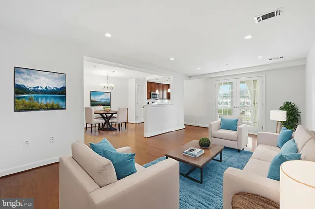 $2,800 | 4167 South Four Mile Run Drive, Unit 103, Arlington, VA 22204