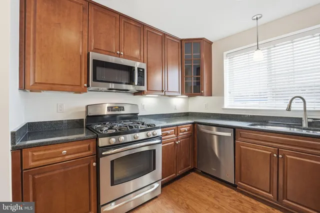 $2,800 | 4167 South Four Mile Run Drive, Unit 103, Arlington, VA 22204