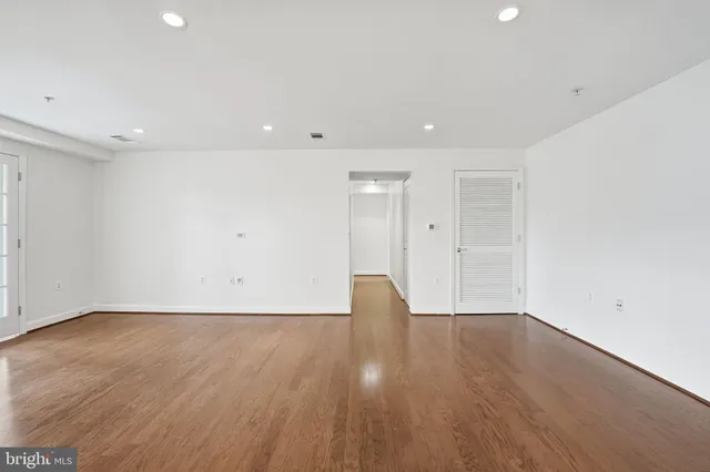 $2,800 | 4167 South Four Mile Run Drive, Unit 103, Arlington, VA 22204