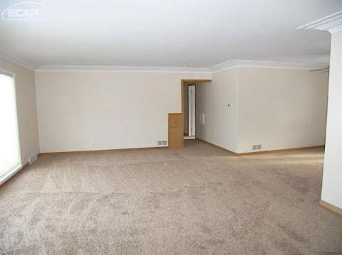 4472 Lapeer Road Burton, MI 48509 - Photo 2 of 16 20428004-1.JPG