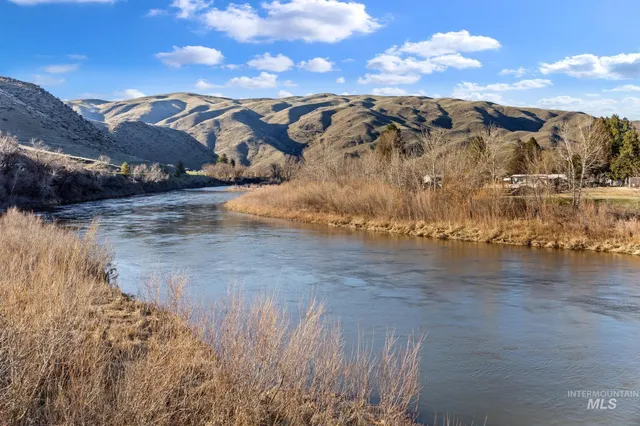 $445,000 | 159 Porter Creek Road, Horseshoe Bend, ID 83629