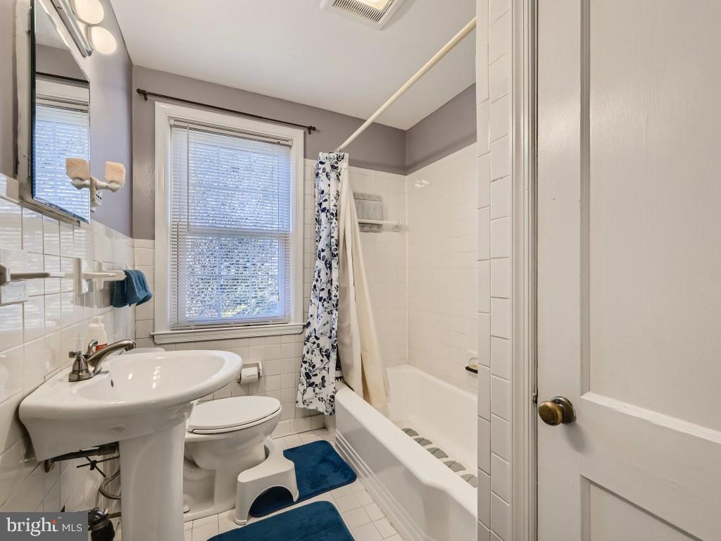 8129 Clyde Bank Road Towson, MD 21286 - Photo 17 of 32 Gallery Image 17