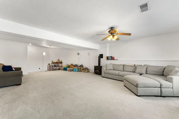 $490,000 | 2929 Emerald Drive, Davenport, IA 52804