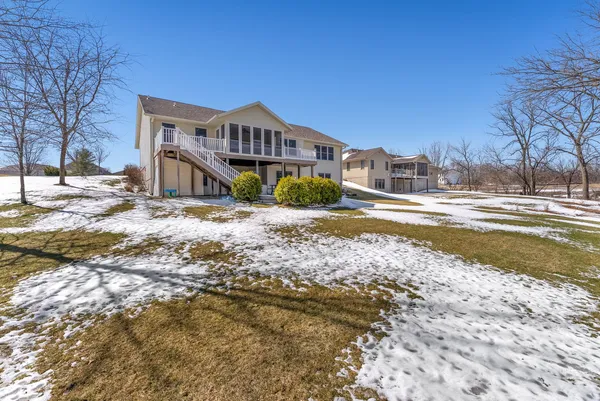 $490,000 | 2929 Emerald Drive, Davenport, IA 52804