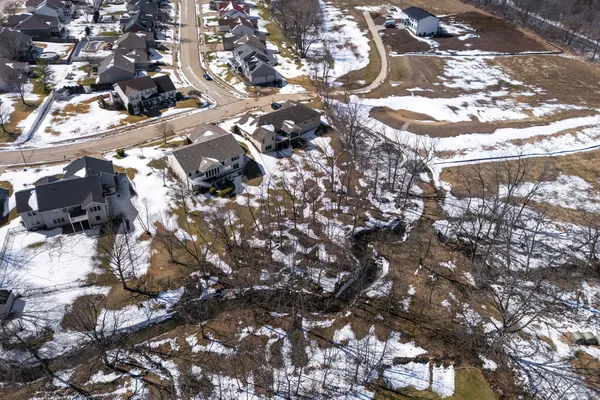 $490,000 | 2929 Emerald Drive, Davenport, IA 52804