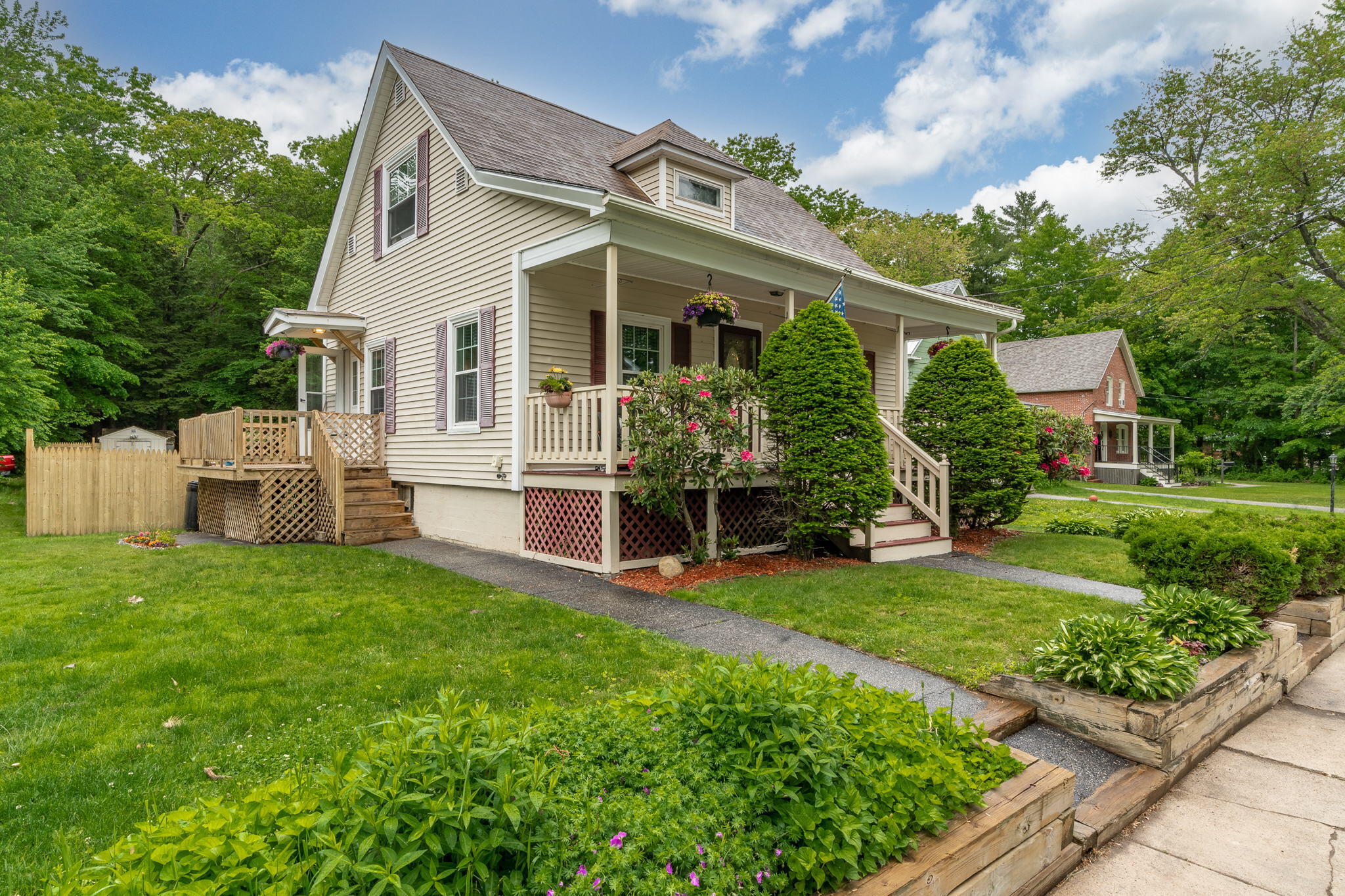 25 Howard Street Springvale, ME 04083 - Photo 2 of 34 25Howard-3