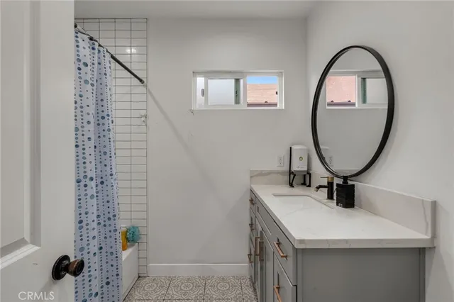 $649,800 | 827 East 97th Street, Los Angeles, CA 90002