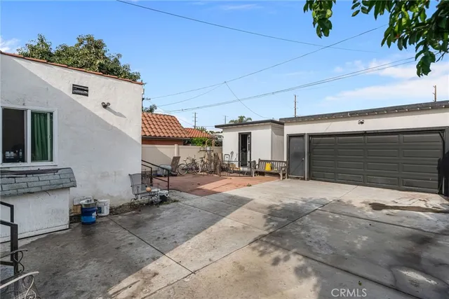 $649,800 | 827 East 97th Street, Los Angeles, CA 90002